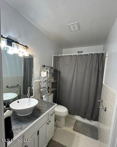 200 Dunbarton Drive, Natchez, MS 39120