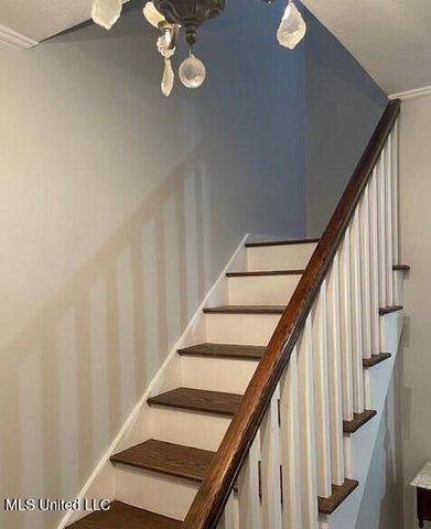 200 Dunbarton Drive, Natchez, MS 39120