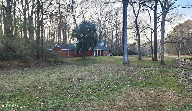 200 Dunbarton Drive, Natchez, MS 39120