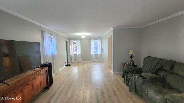 200 Dunbarton Drive, Natchez, MS 39120