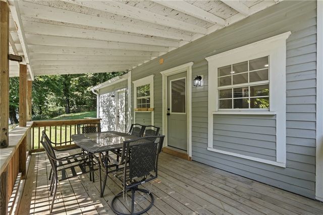 2 Fuller Street, Eureka Springs, AR 72632