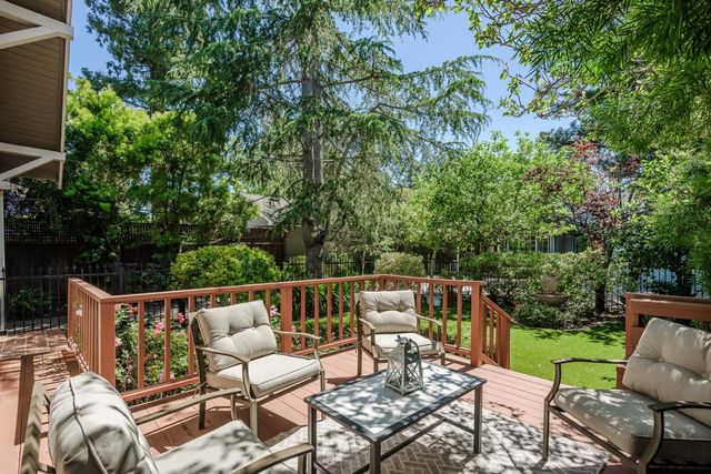 717 Walnut Avenue, Burlingame, CA 94010