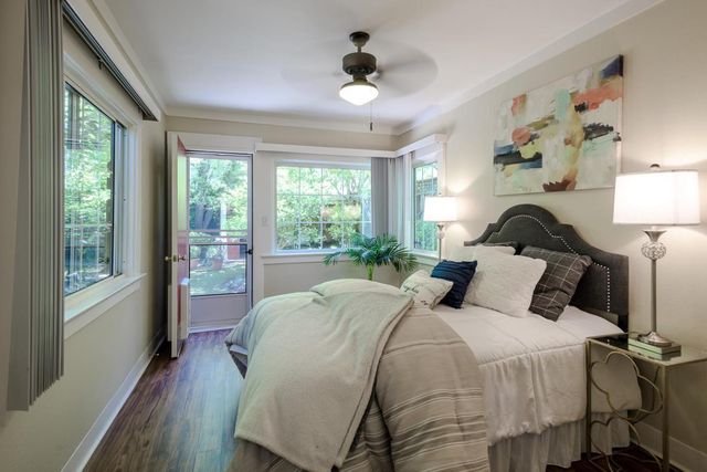 717 Walnut Avenue, Burlingame, CA 94010