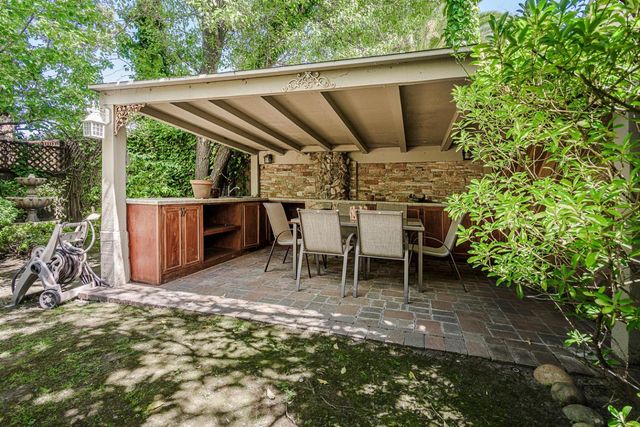 717 Walnut Avenue, Burlingame, CA 94010