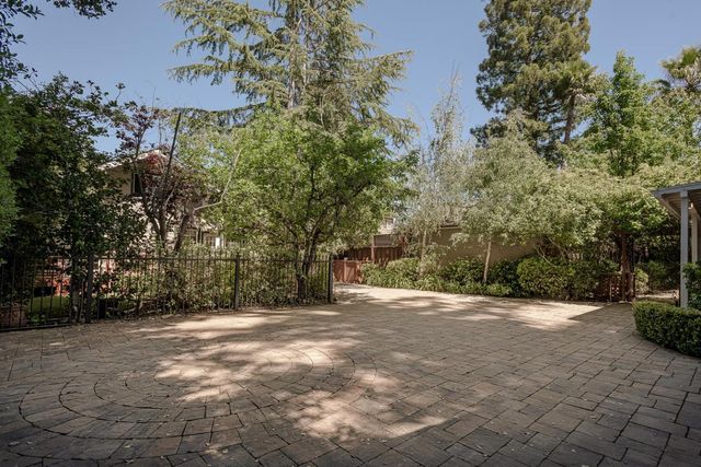 717 Walnut Avenue, Burlingame, CA 94010