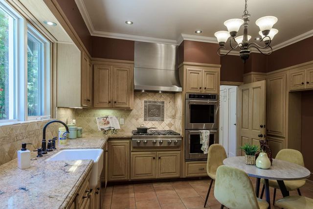 717 Walnut Avenue, Burlingame, CA 94010
