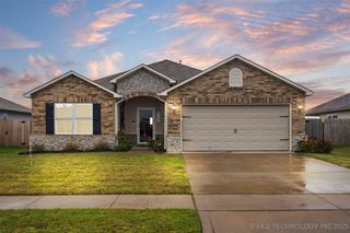 1207 E Quincy Street, Broken Arrow, OK 74012