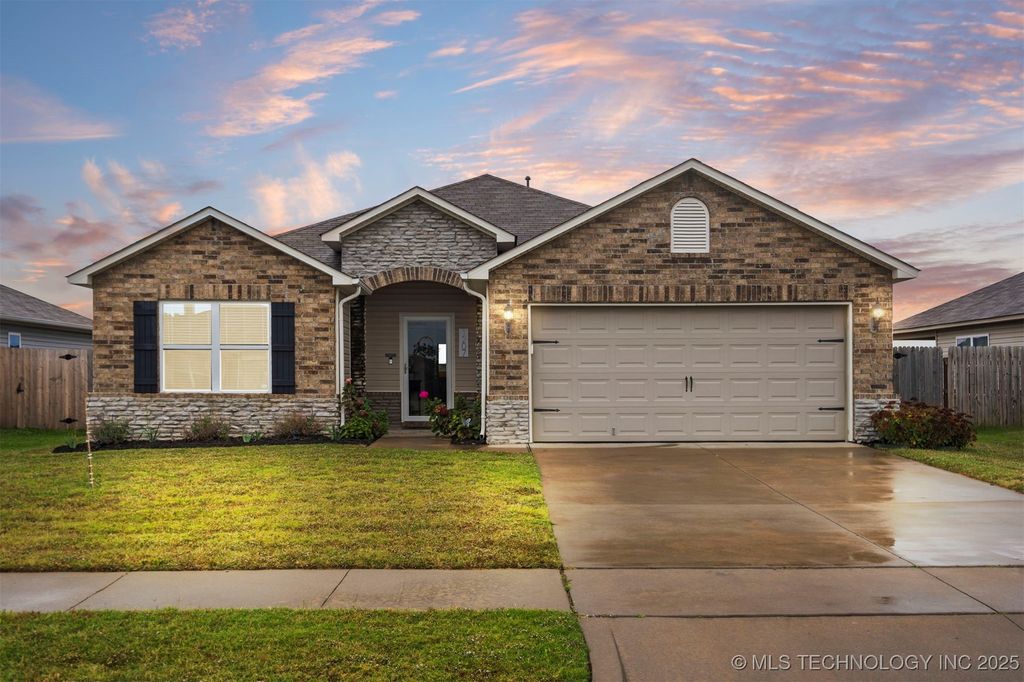 1207 E Quincy Street, Broken Arrow, OK 74012