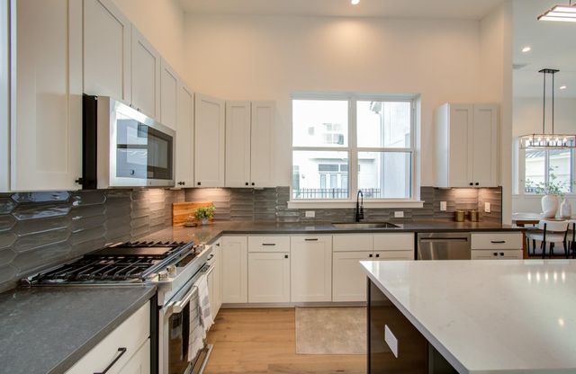 1645 Bingle Road, Houston, TX 77055