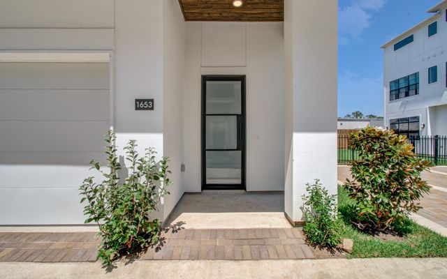 1645 Bingle Road, Houston, TX 77055