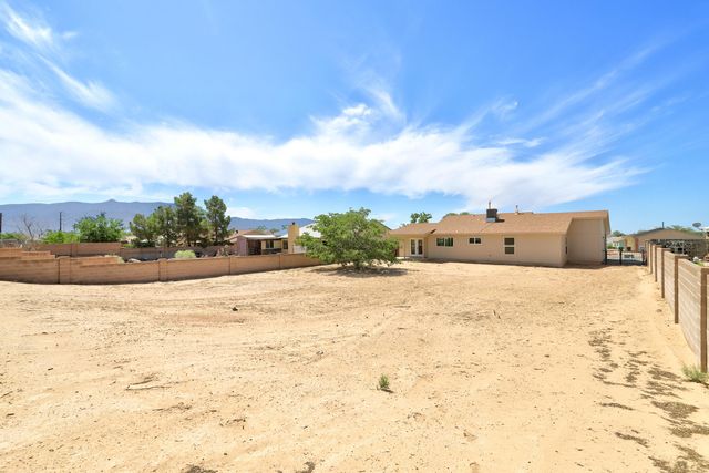 4989 Chromium Drive NE, Rio Rancho, NM 87124