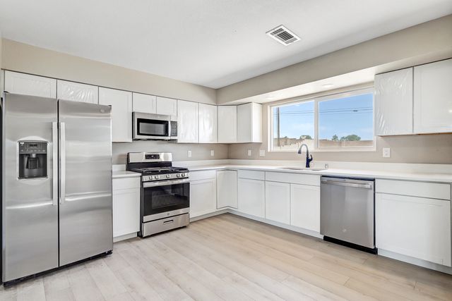 4989 Chromium Drive NE, Rio Rancho, NM 87124