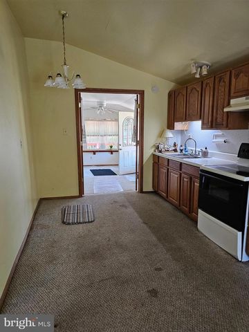 284 FLOODGATE RD, Swedesboro, NJ 08085