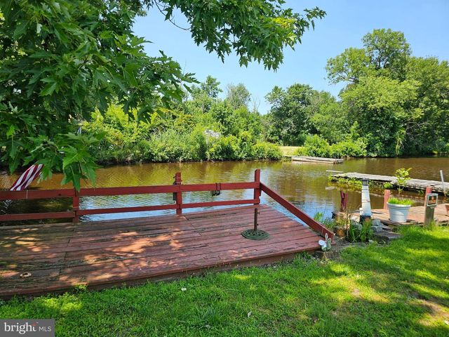 284 FLOODGATE RD, Swedesboro, NJ 08085