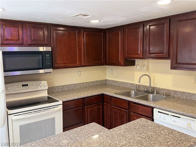 4391 Alexis Drive 317, Las Vegas, NV 89103