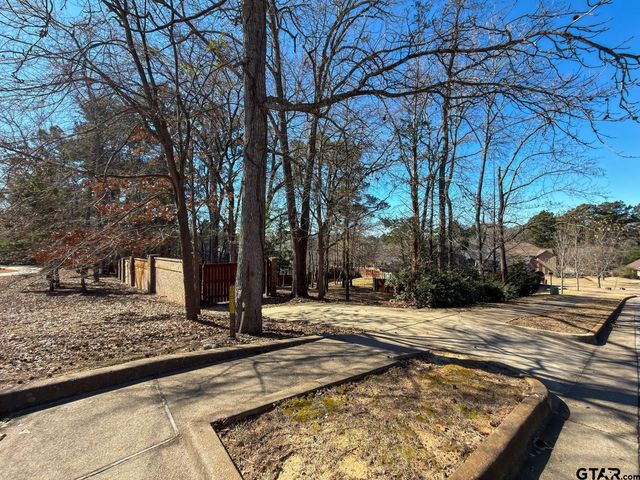 5615 Elderwood Drive, Tyler, TX 75703