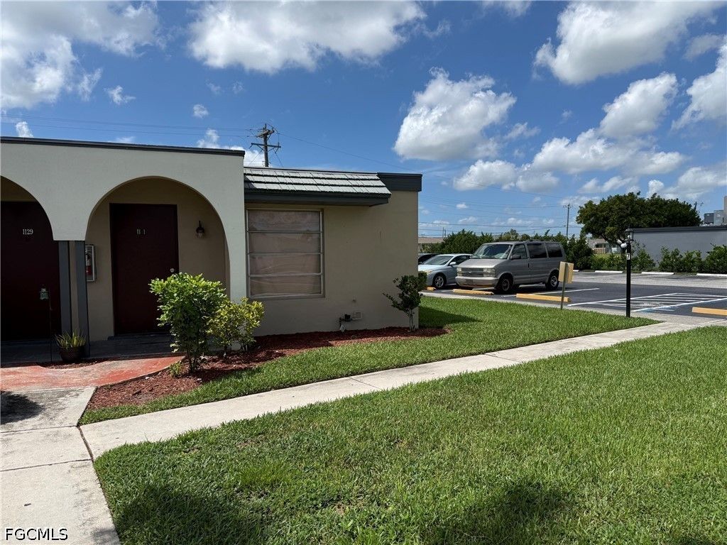 1131 S Loop BLVD, Lehigh Acres, FL 33936