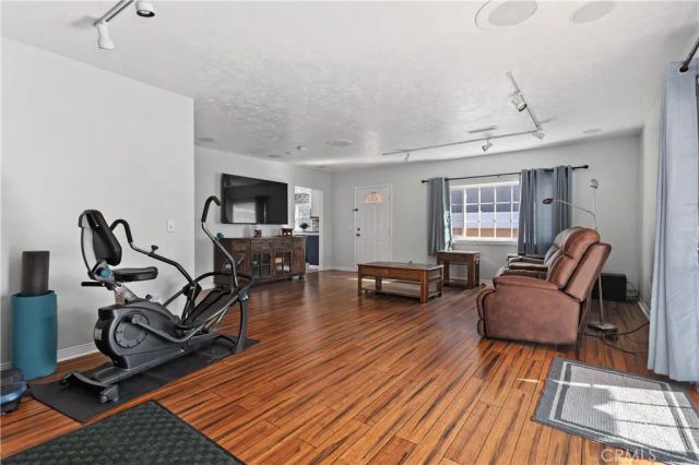 5919 Bellflower Boulevard, Lakewood, CA 90713