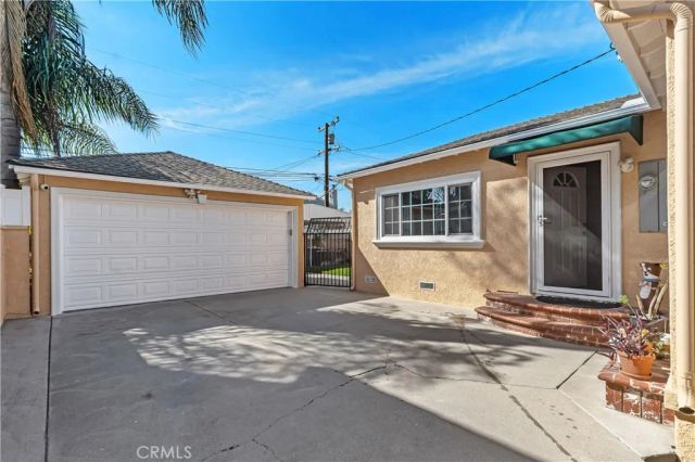 5919 Bellflower Boulevard, Lakewood, CA 90713