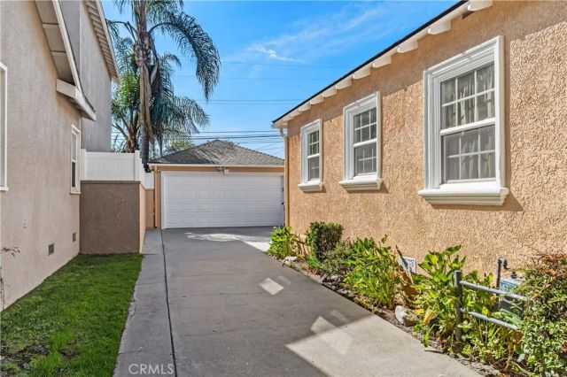 5919 Bellflower Boulevard, Lakewood, CA 90713