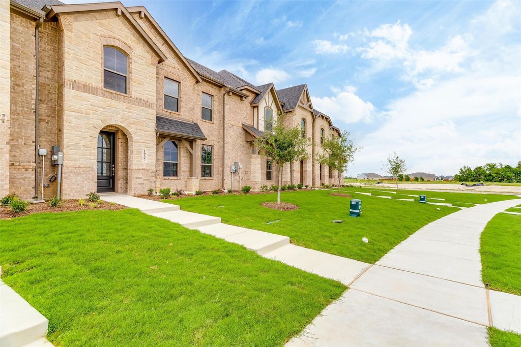 1529 HOmeplace Circle, Mansfield, TX 76063