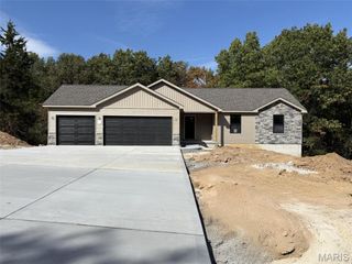 25156 Woodridge Drive, Warrenton, MO 63383