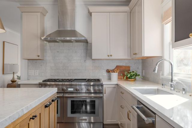 804 Acacia Drive, Burlingame, CA 94010