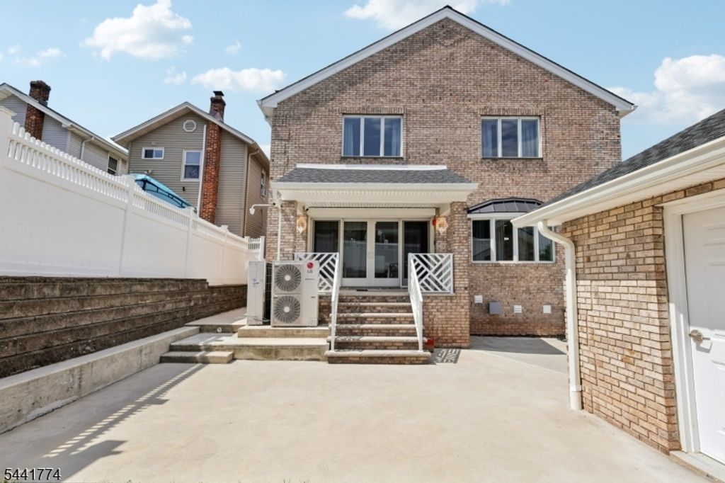 11 Linden Ave, Kearny Town, NJ 07032 — photo 4