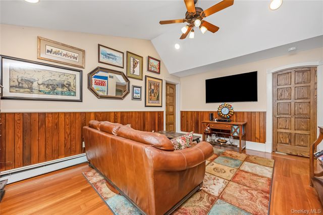14 Danes Street, Blue Point, NY 11715