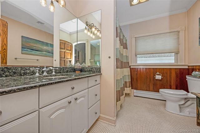14 Danes Street, Blue Point, NY 11715