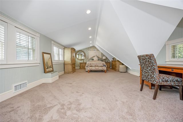 14 Danes Street, Blue Point, NY 11715