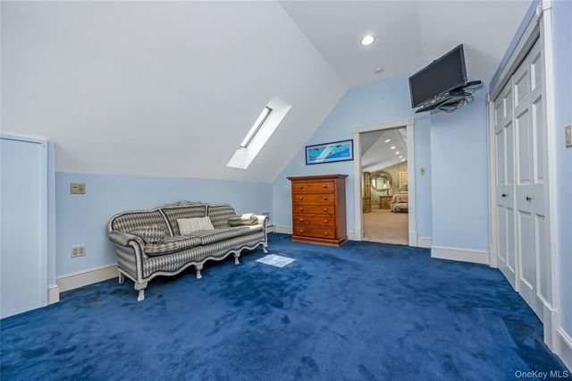 14 Danes Street, Blue Point, NY 11715