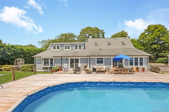 14 Danes Street, Blue Point, NY 11715