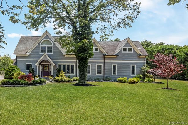 14 Danes Street, Blue Point, NY 11715