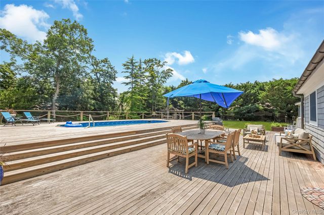 14 Danes Street, Blue Point, NY 11715