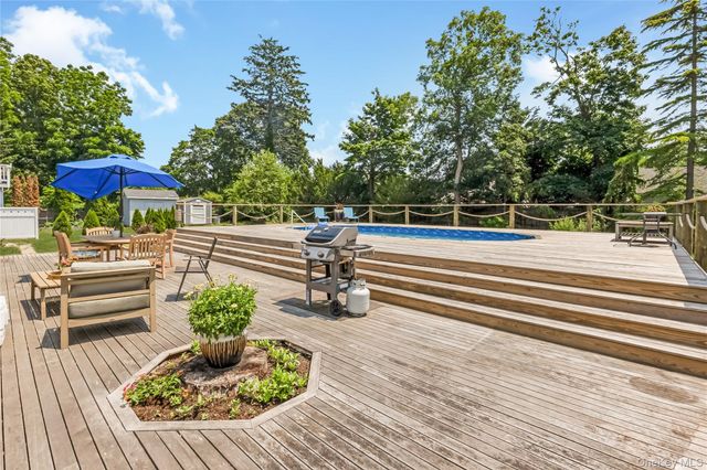14 Danes Street, Blue Point, NY 11715