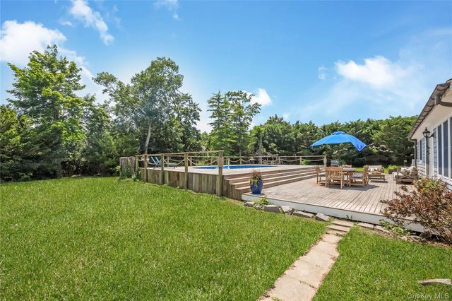 14 Danes Street, Blue Point, NY 11715