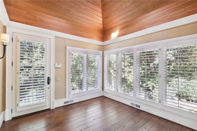 1965 W Wesley Road NW, Atlanta, GA 30327