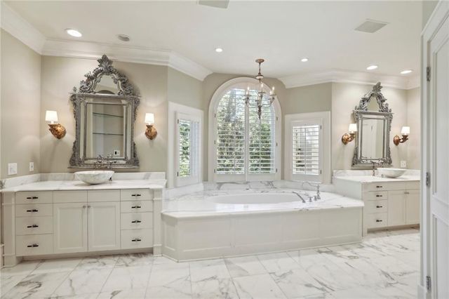1965 W Wesley Road NW, Atlanta, GA 30327