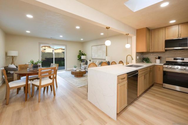 10211 Saluda Ave, San Diego, CA 92126