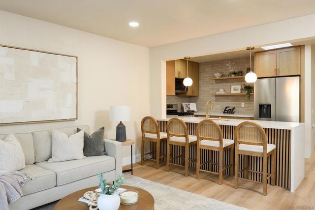 10211 Saluda Ave, San Diego, CA 92126