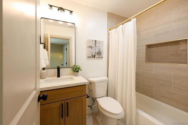 10211 Saluda Ave, San Diego, CA 92126