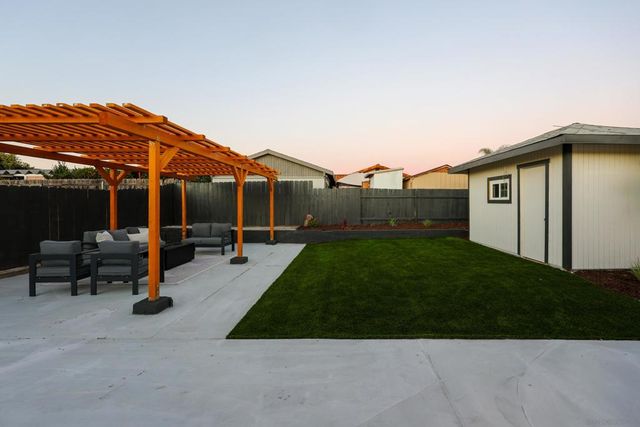 10211 Saluda Ave, San Diego, CA 92126