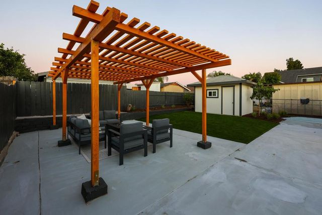 10211 Saluda Ave, San Diego, CA 92126