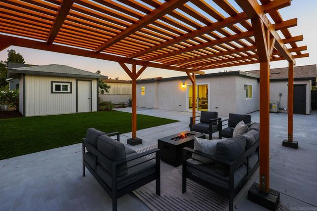 10211 Saluda Ave, San Diego, CA 92126