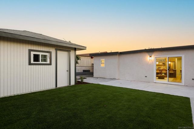 10211 Saluda Ave, San Diego, CA 92126