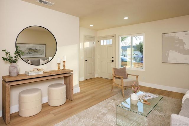 10211 Saluda Ave, San Diego, CA 92126