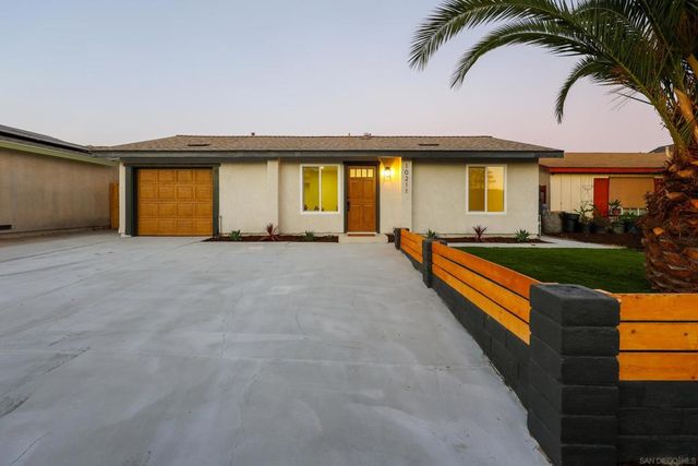 10211 Saluda Ave, San Diego, CA 92126