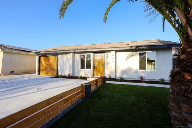 10211 Saluda Ave, San Diego, CA 92126