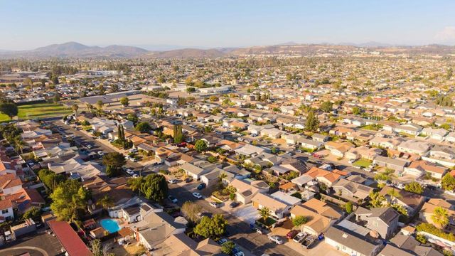 10211 Saluda Ave, San Diego, CA 92126